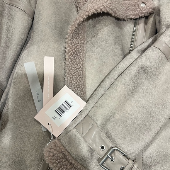 Avec Les Filles Moto Jacket with Sherpa. Color Dove, Size Small - Picture 6 of 6